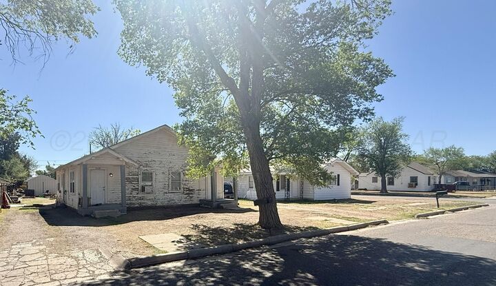 Property Photo:  821 S Kentucky Street  TX 79106-6519 