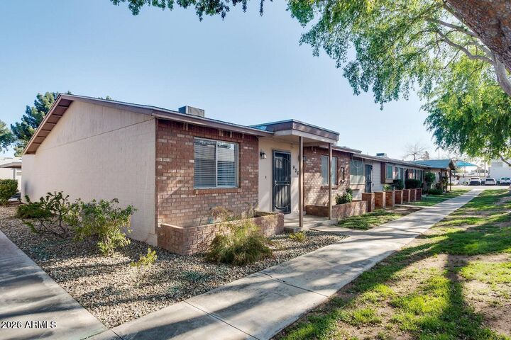 Property Photo: 926 N Date -- AZ 85201