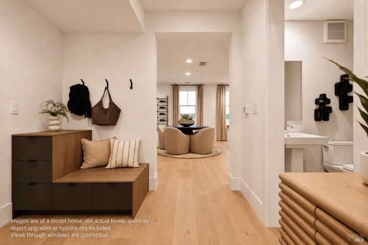 Property Photo:  3911 Hansford Court  CA 95404 