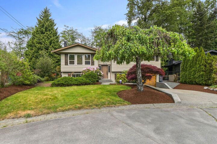 Property Photo:  7978 141A Street  BC V3W 6L6 