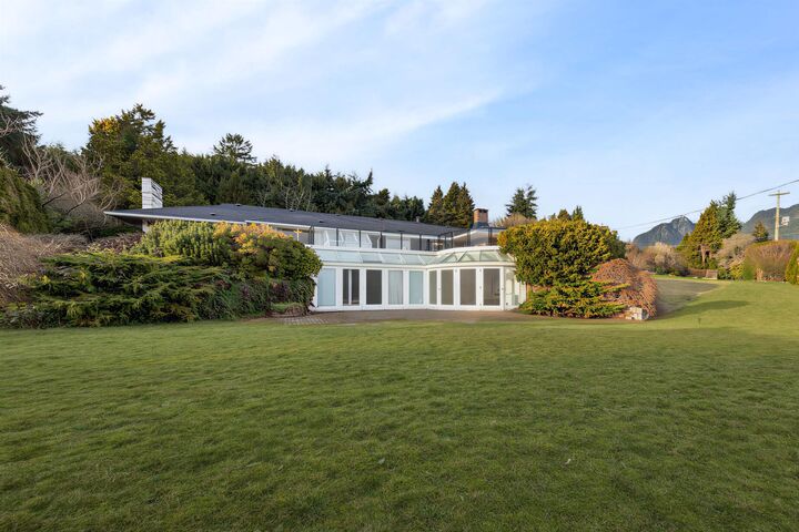 Property Photo:  875 Eyremount Drive  BC V7S 2B2 