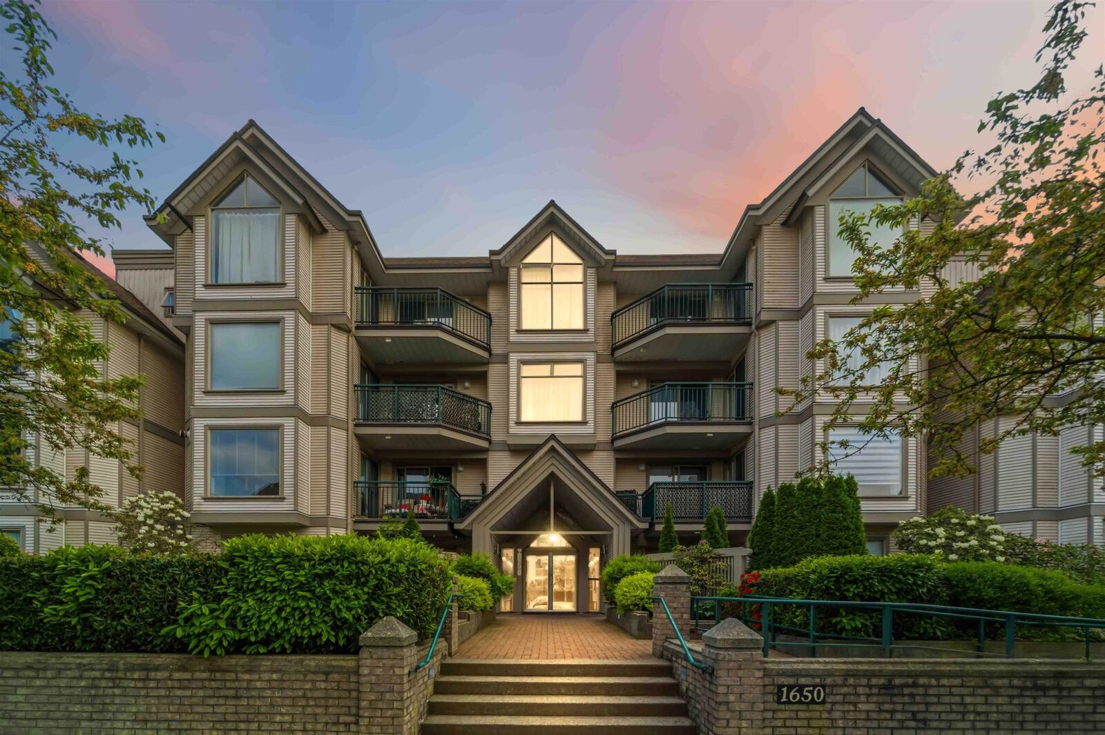 Property Photo:  1650 Grant Avenue 208  BC V3B 7V2 