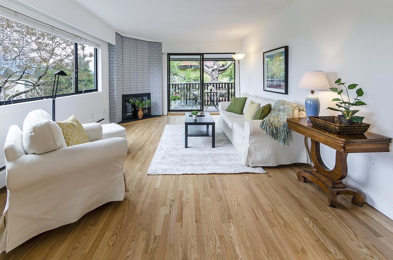 Property Photo:  1610 Chesterfield Avenue 303  BC V7M 2N7 