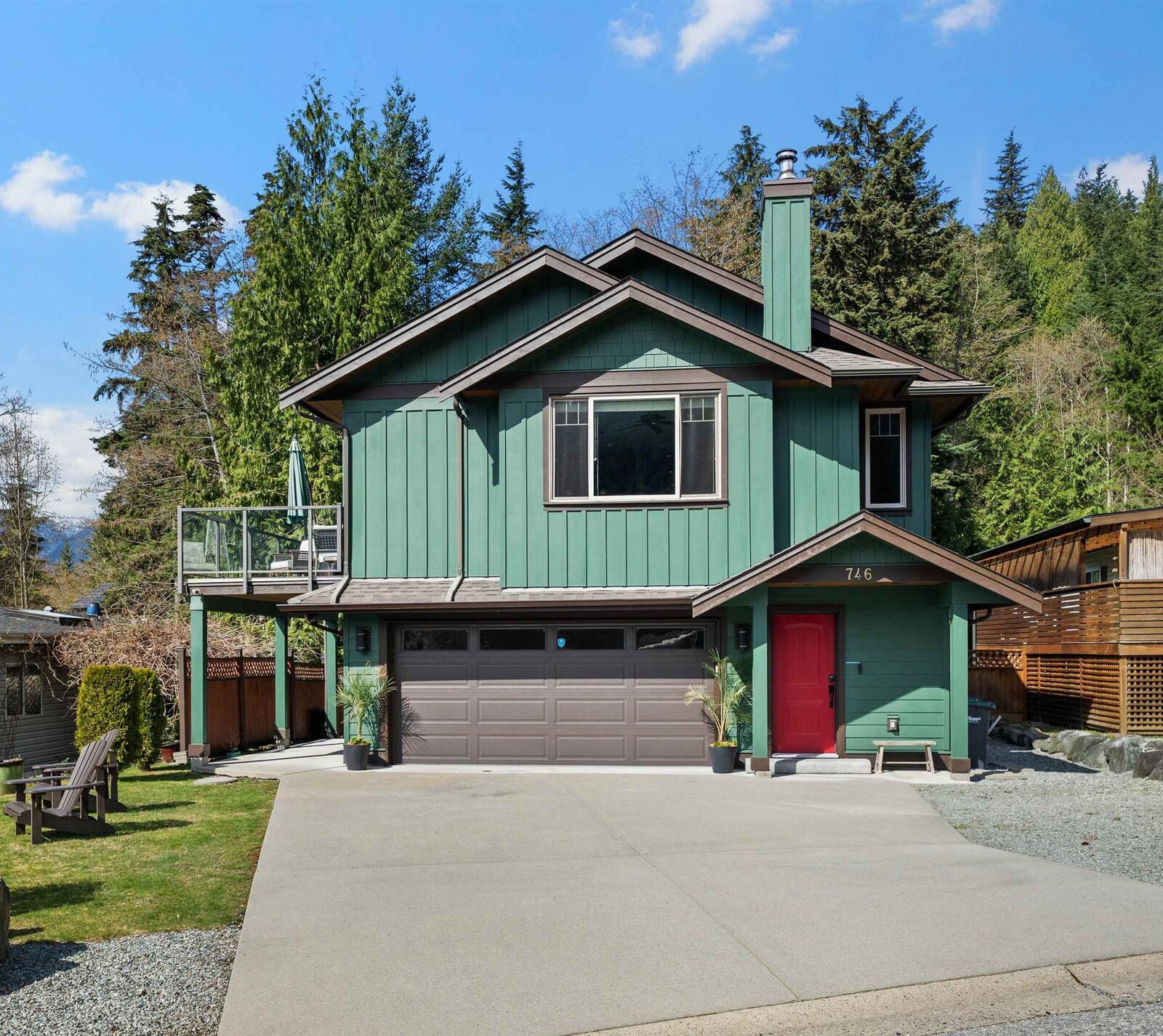 Property Photo:  746 Upper Crescent  BC V8B 1J2 
