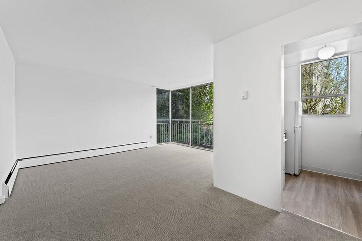 Property Photo:  1250 Burnaby Street 203  BC V6E 1P5 