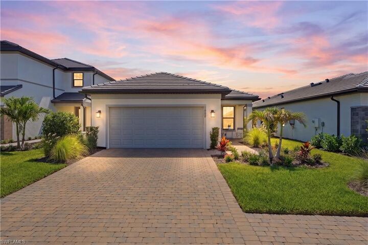 Property Photo:  1888 Sierra Ct  FL 34120 