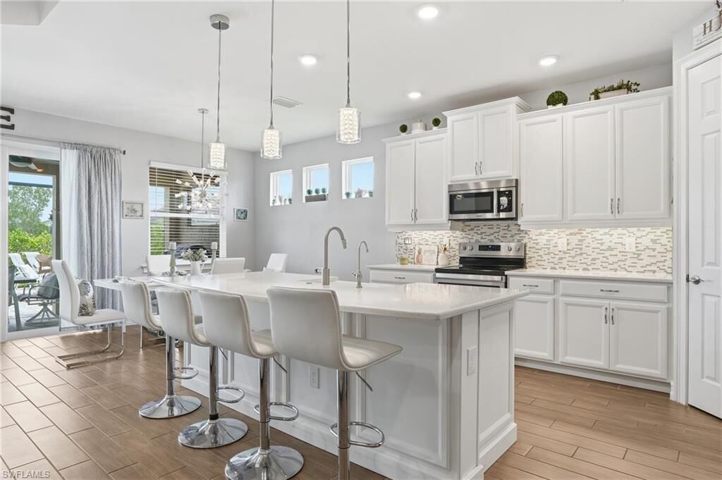 Property Photo:  28009 Longboat Key Run  FL 34135 