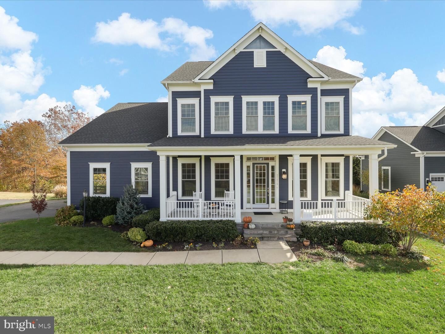 Property Photo: 25970 Liquidambar Lane VA 20105