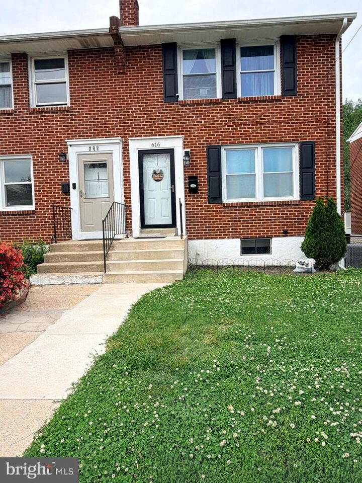 Property Photo:  616 N Dupont Road  DE 19804 