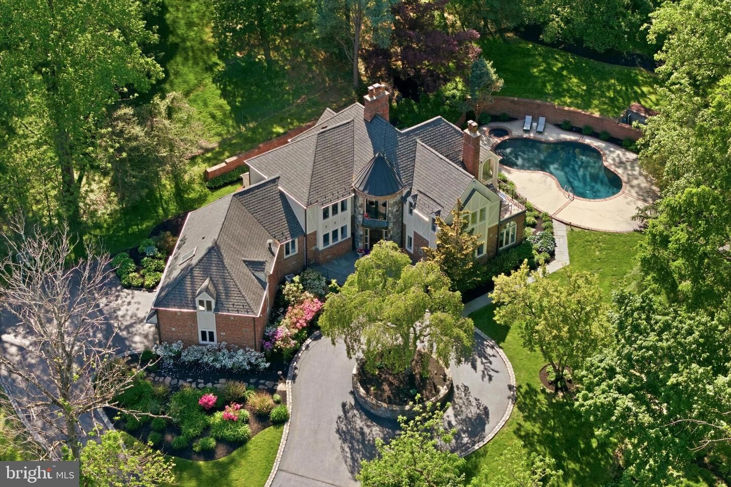 Property Photo: 1100 Green Valley Road PA 19010