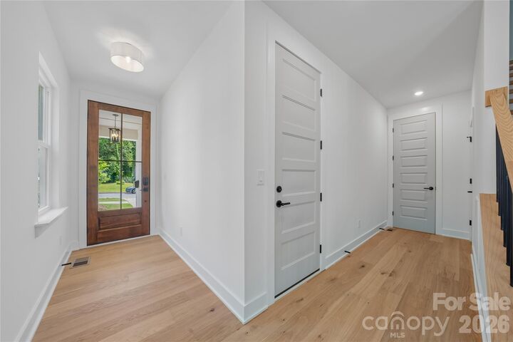 Property Photo: 2812 Phillips Avenue NC 28208