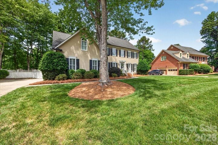 Property Photo:  10216 Hollybrook Drive  NC 28277 