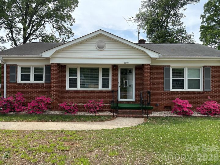 Property Photo:  2240 Ashley Road  NC 28208 