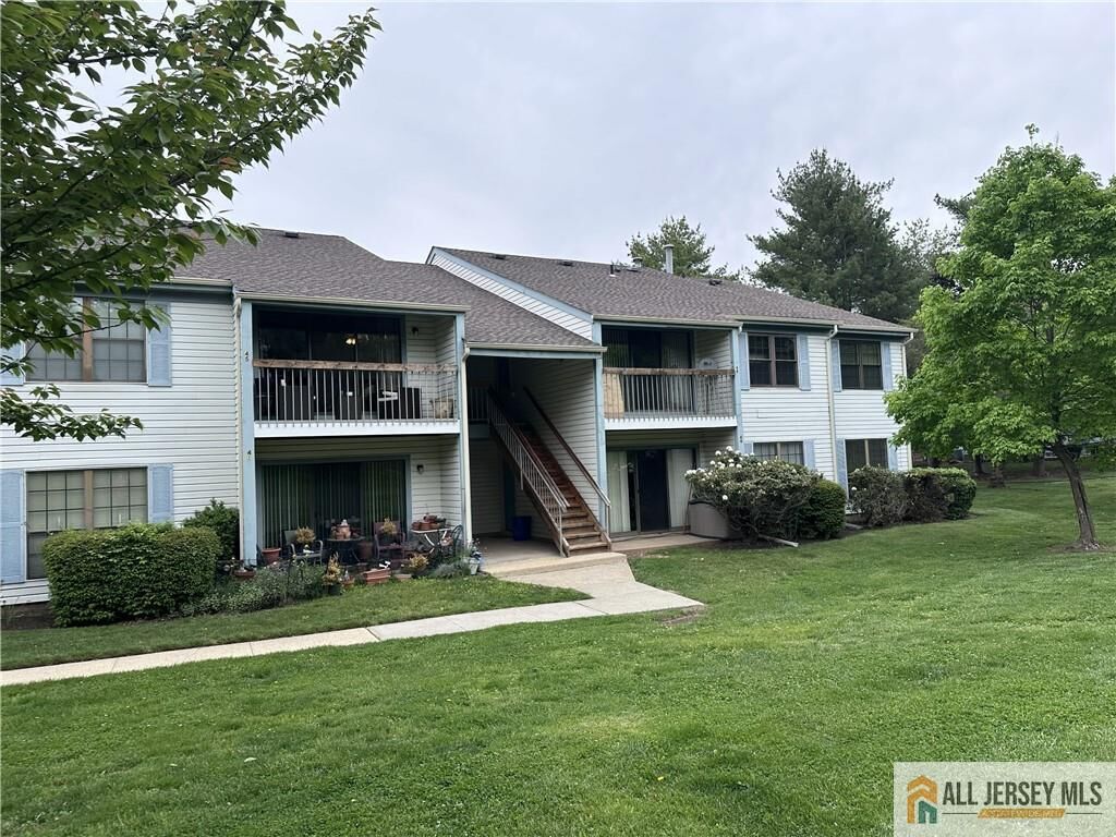 Property Photo:  48 Crabapple Lane 238  NJ 08823 