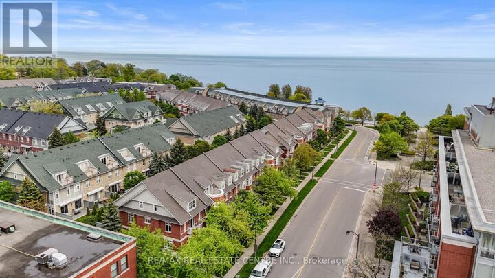 Property Photo:  12 St. Lawrence Drive  ON L5G 4V1 