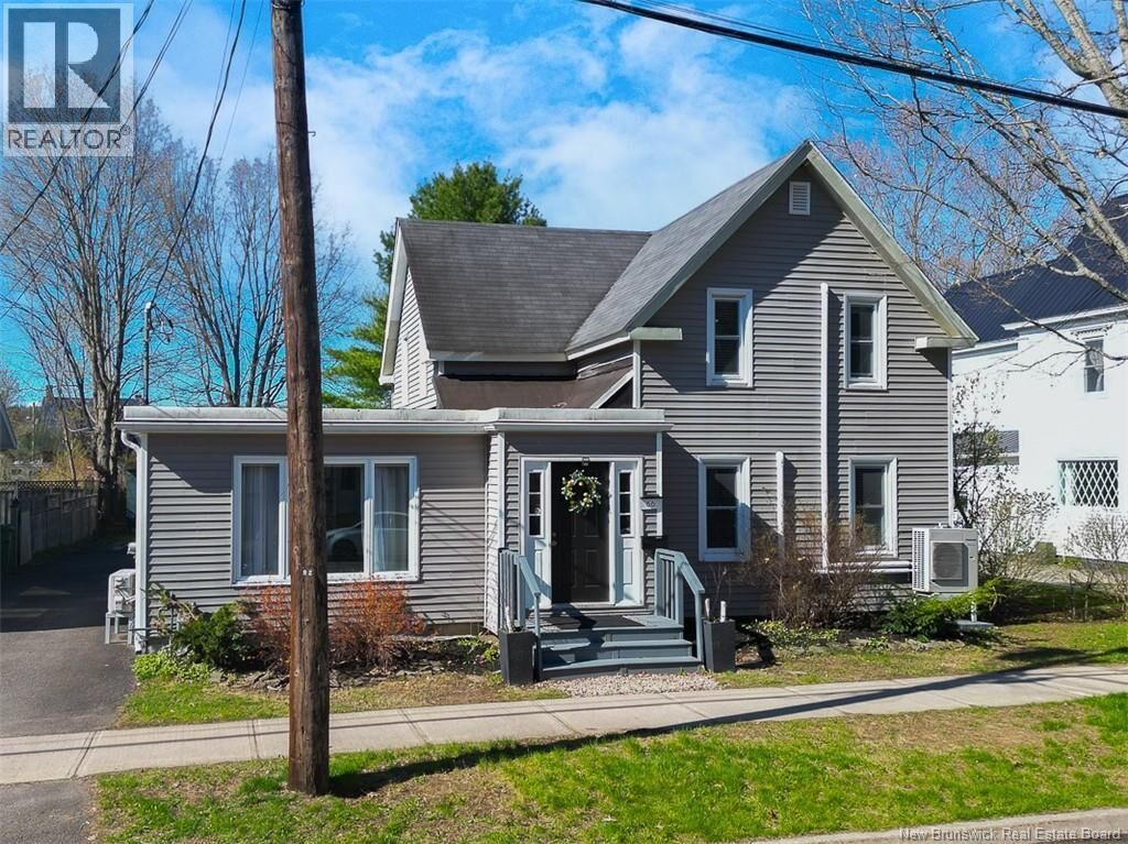 Property Photo:  66 Charlotte Street  NB E3B 1K9 