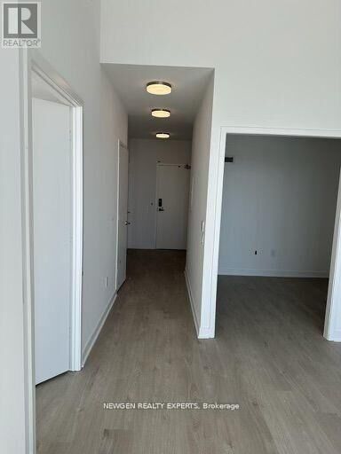 Property Photo:  3900 Confederation Parkway 5904  ON L5B 0M3 