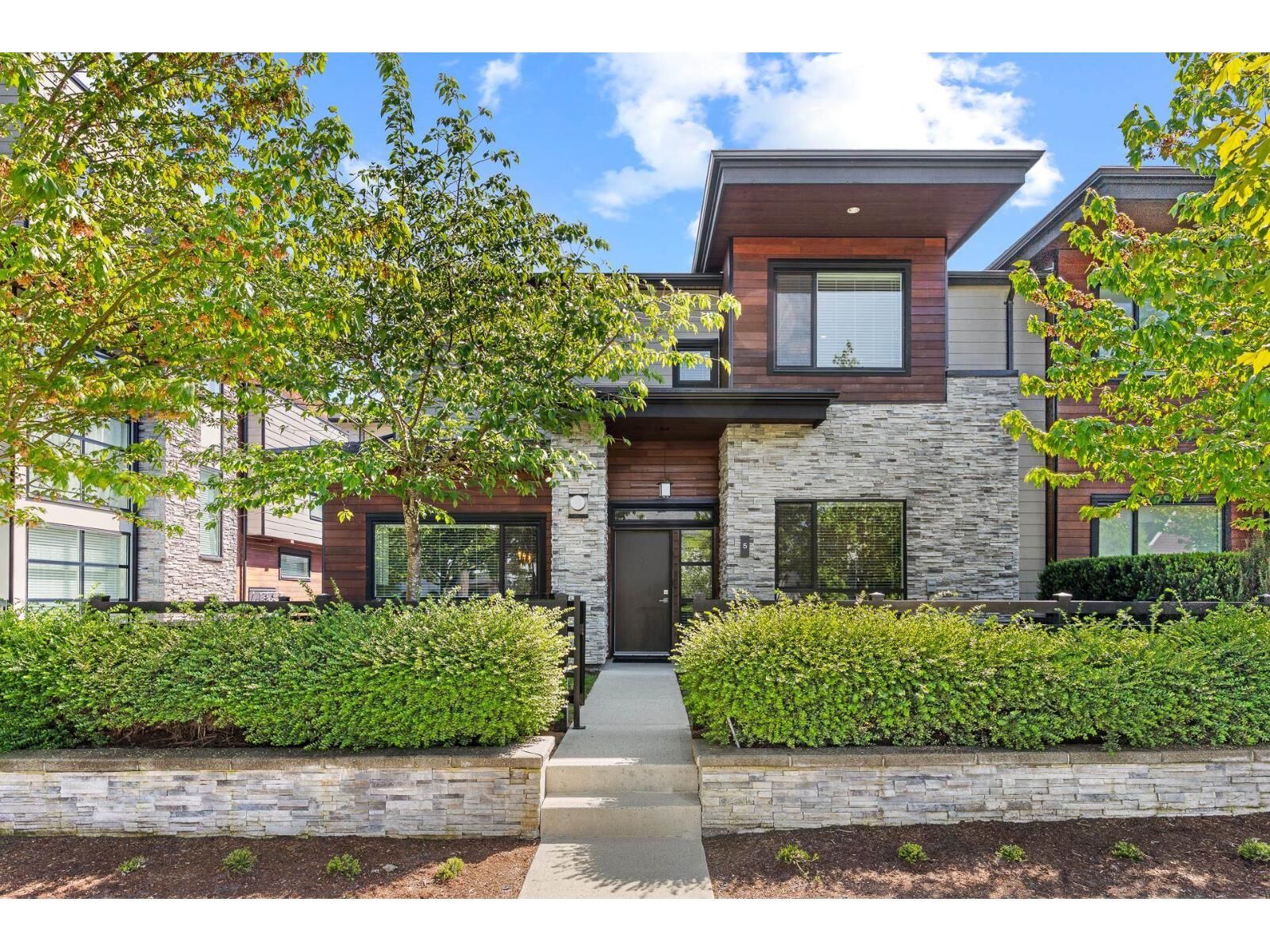 Property Photo:  15688 28 Avenue 5  BC V3Z 0N1 