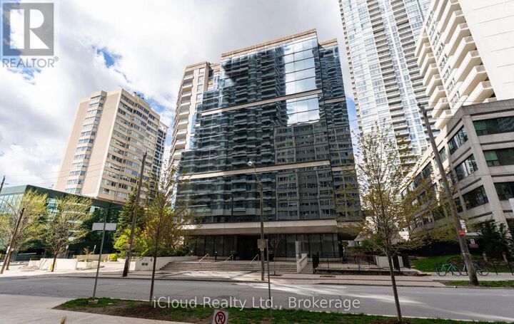 Property Photo:  30 Holly Street 901  ON M4S 3C2 
