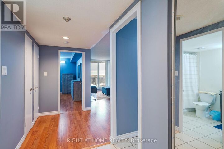 Property Photo:  15 Sewells Road 1005  ON M1B 3J7 