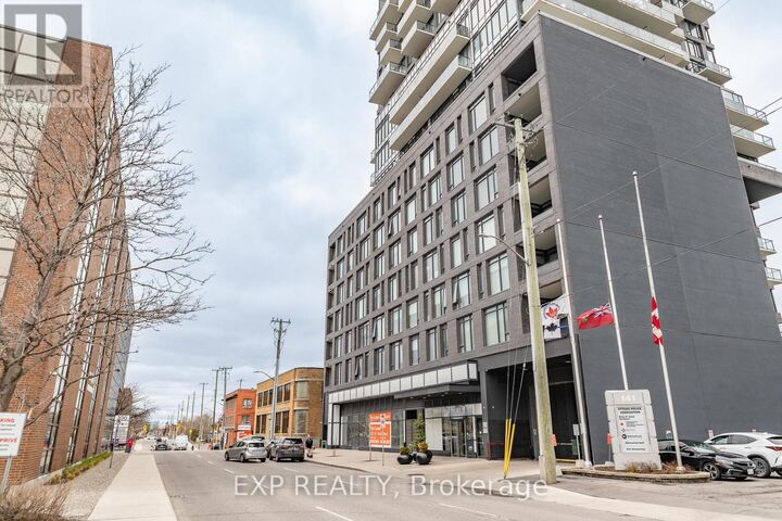 Property Photo:  203 Catherine Street 1102  ON K2P 1J5 