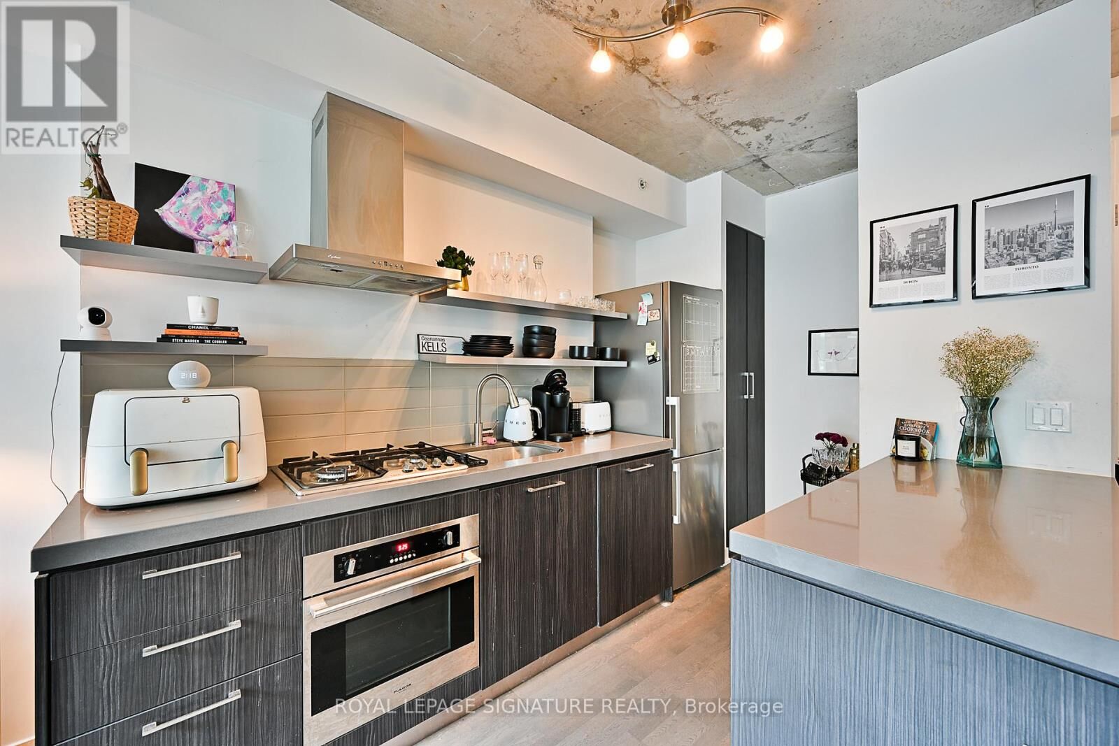 Property Photo:  560 King Street West 601  ON M5V 1M3 