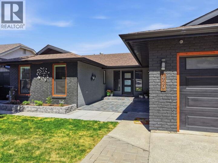 Property Photo:  420 Gleneagles Drive  BC V2E 1Z4 