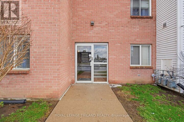 Property Photo:  1096 Jalna Boulevard 135  ON N6E 3B8 