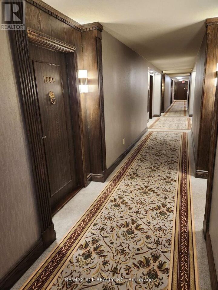 Property Photo:  1555 Finch Avenue East 1609  ON M2J 4X9 