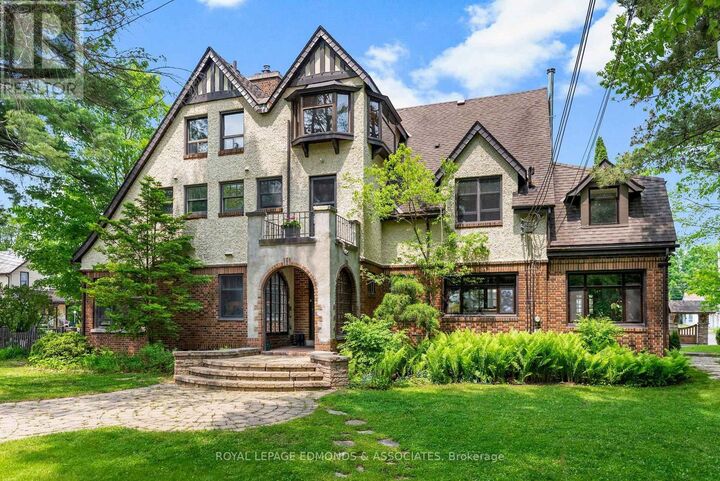 Property Photo:  202 Margaret Street  ON K8A 6A4 