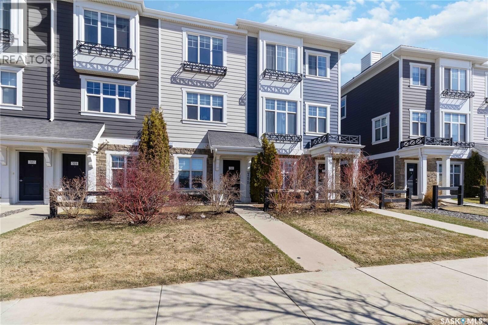 Property Photo:  711 Meadows Boulevard  SK S7V 0L3 
