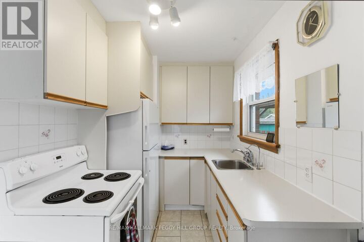 Property Photo:  111 Elgin Street  ON K9V 3W8 