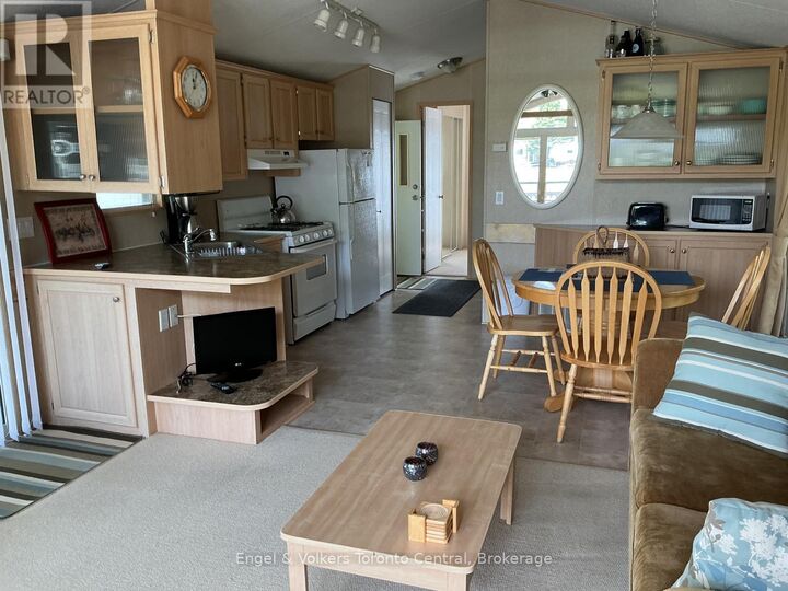 Property Photo:  7489 Sideroad 5 East B2  ON N0G 2L0 