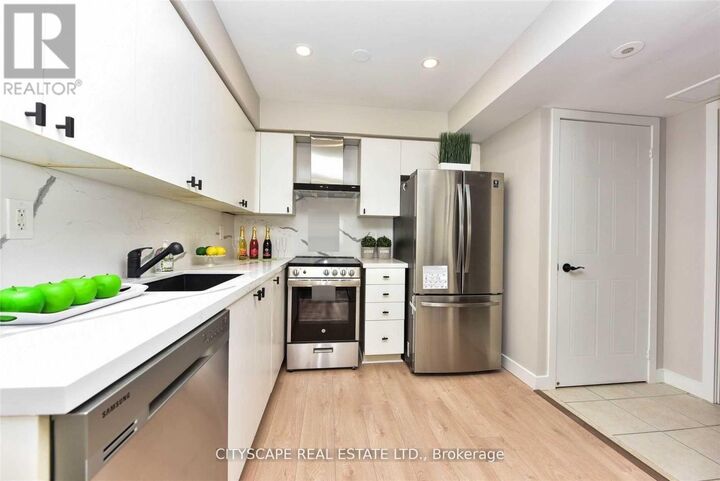 Property Photo:  4620 Guildwood Way 36  ON L5R 4H4 