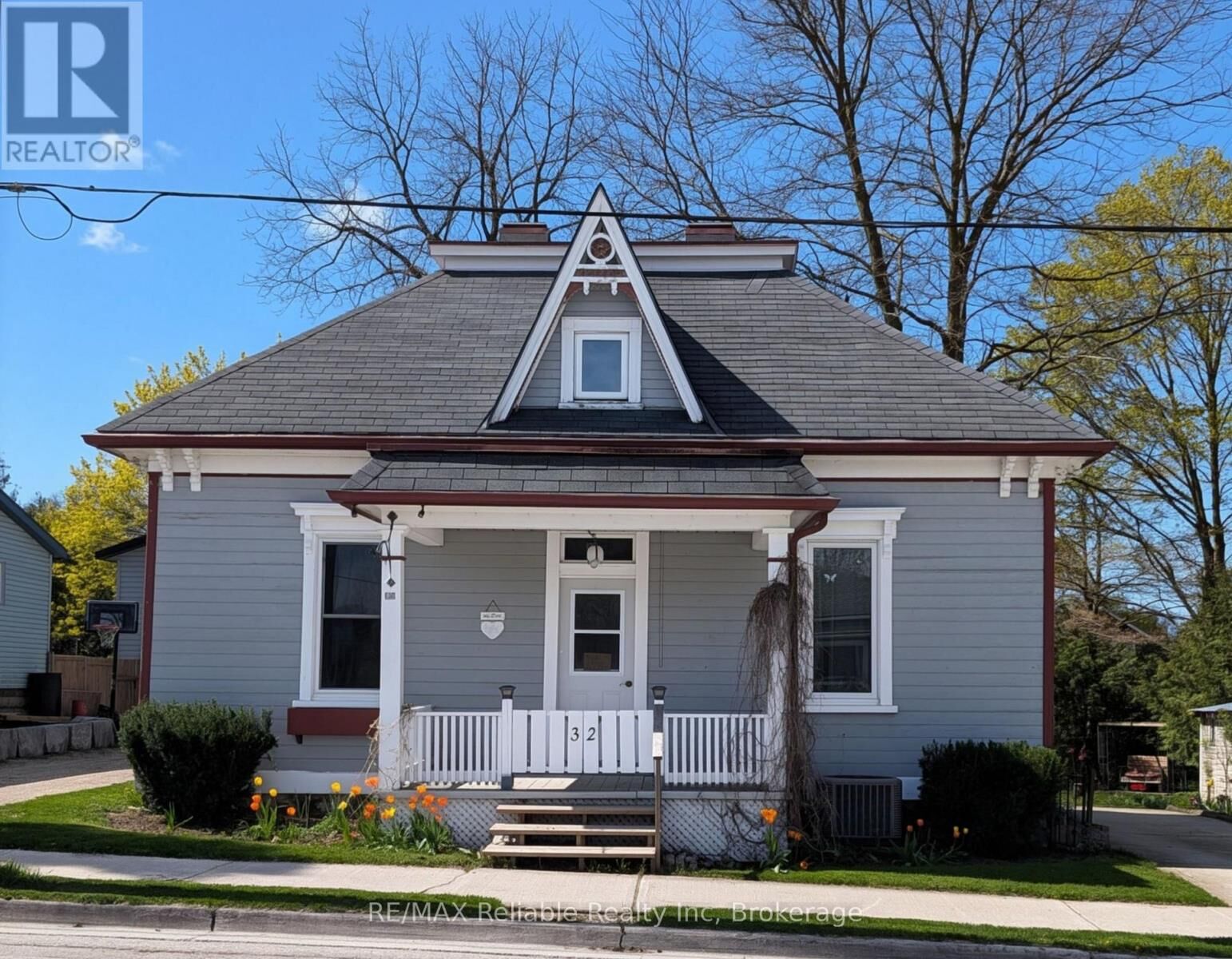 Property Photo: 32 Rattenbury Street West ON N0M 1L0