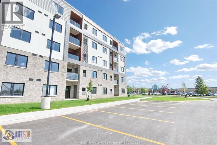 Property Photo:  2550 Sandwich West Parkway 318  ON N9H 0N4 
