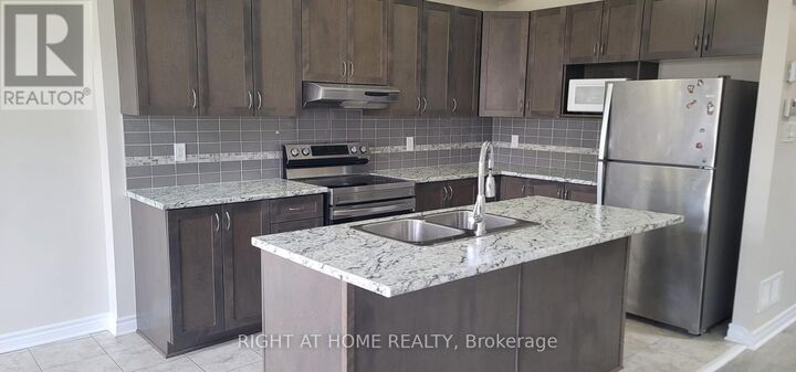 Property Photo:  862 Kilbirnie Drive  ON K2J 6G6 