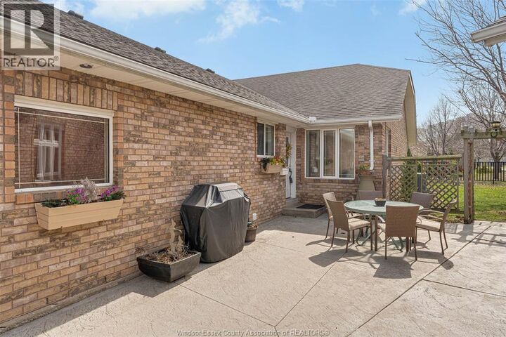 Property Photo:  1305 Laurel Bay Court  ON N8P 1M9 