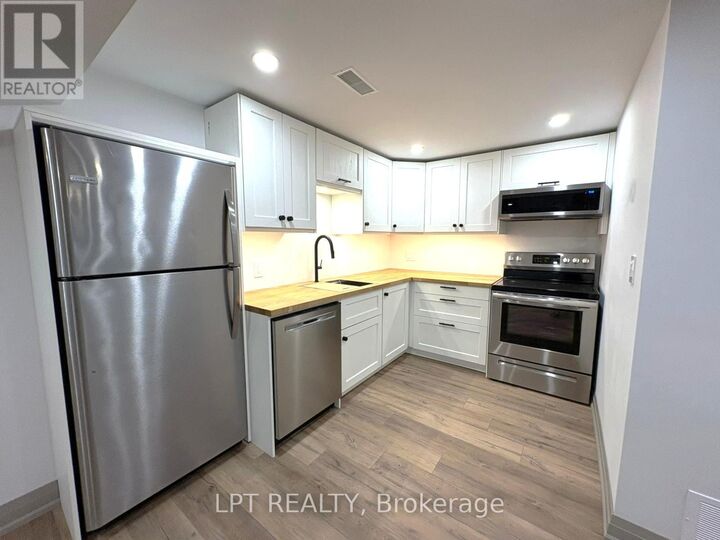 Property Photo:  51 Enfield Avenue  ON M8W 1T6 