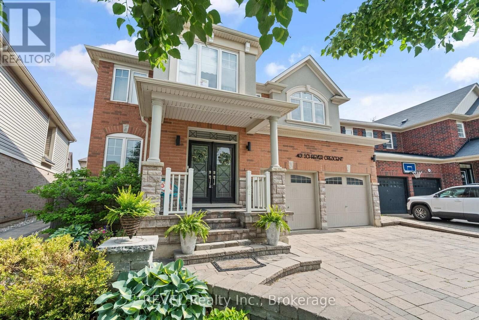 Property Photo:  401 Schreyer Crescent  ON L9T 7T2 
