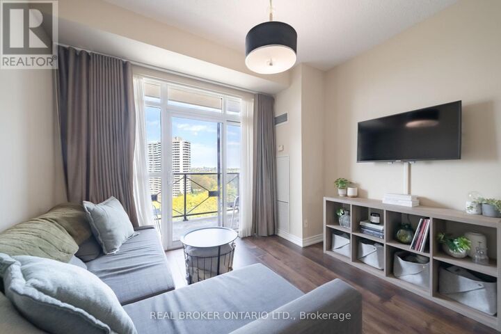 Property Photo:  133 Wynford Drive 1208  ON M3C 0J5 