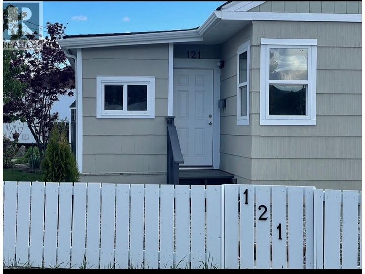 Property Photo:  121 Willow Street  BC V2B 4C6 
