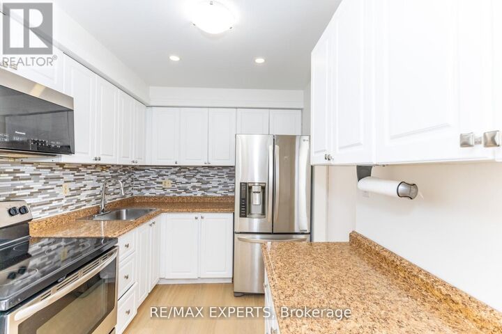 Property Photo:  31 Carleton Place  ON L6T 3Z4 