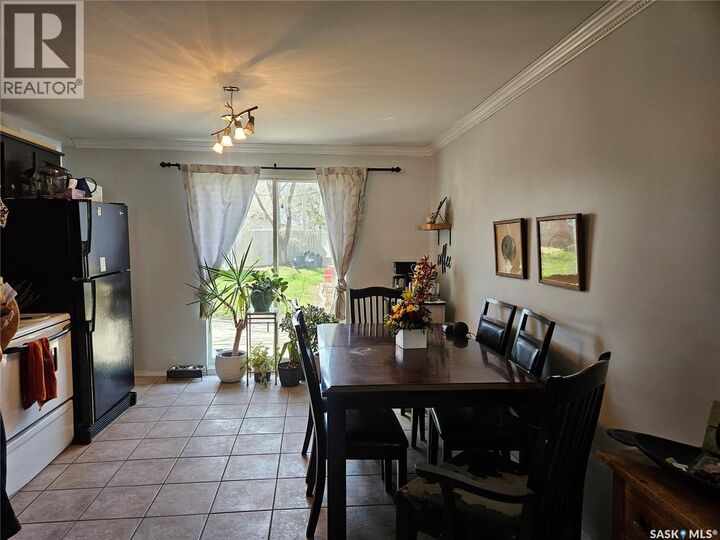 Property Photo:  219 Lillooet Street W  SK S6H 4Z1 