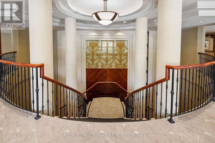 Property Photo:  11 William Carson Crescent 317  ON M2P 2G1 