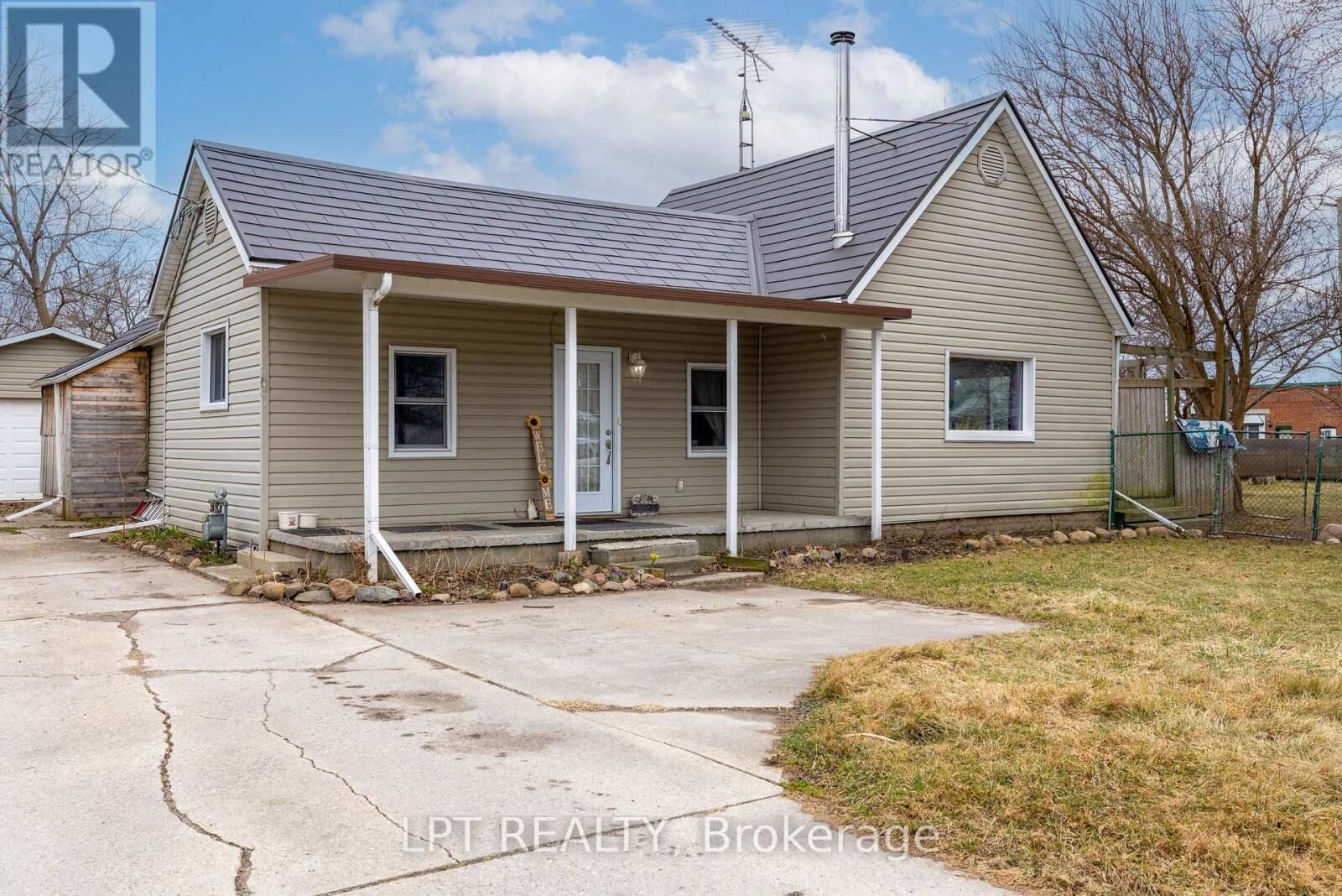 Property Photo:  19 John Park Line  ON N0P 2M0 