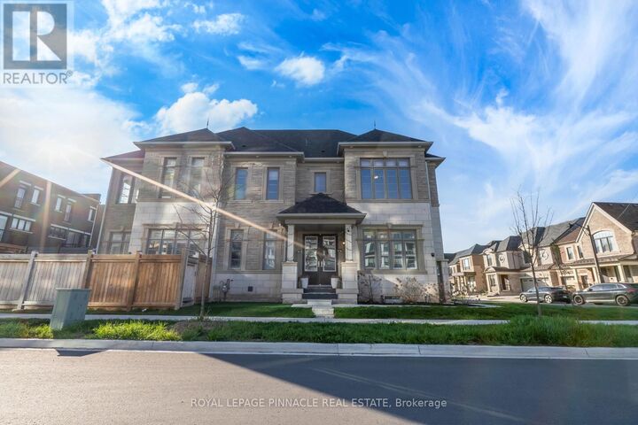 Property Photo:  1504 Yellow Rose Circle  ON L6M 5L3 