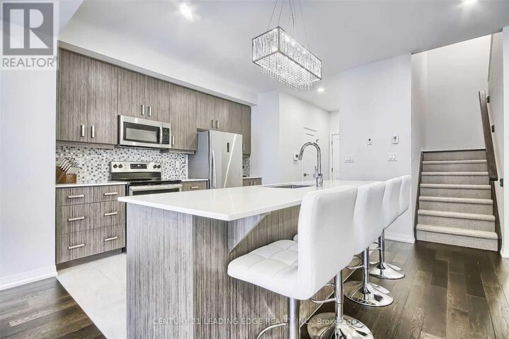 Property Photo:  113 Greenwich Avenue  ON L8J 2R9 