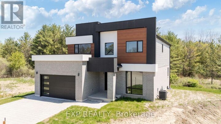 Property Photo:  204 Merritt Court  ON N0M 2K0 