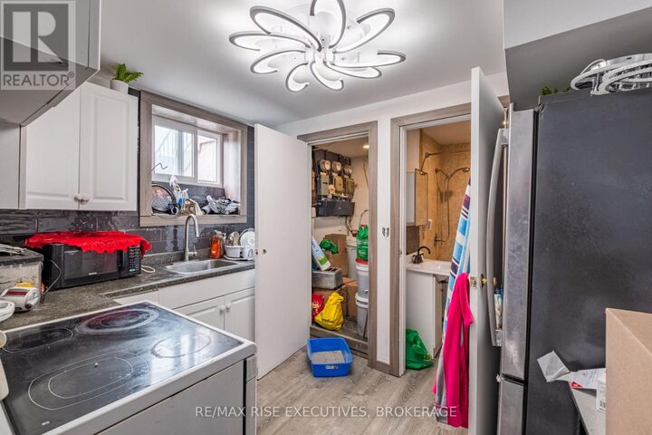 Property Photo:  61 Seventh Avenue  ON K7K 2M5 